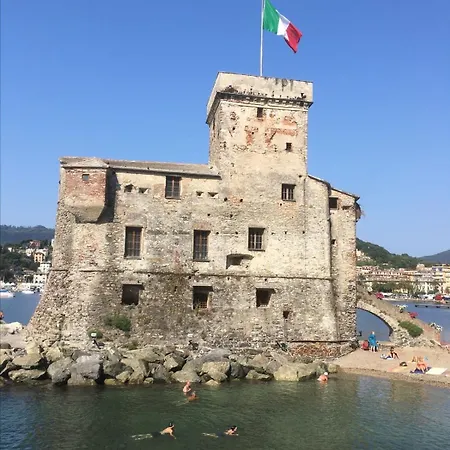 Appartement Bilocale Golf One Bedroom & Living With Sofa Bed Rapallo