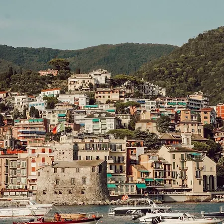 Bilocale Golf One Bedroom & Living With Sofa Bed Apartment Rapallo