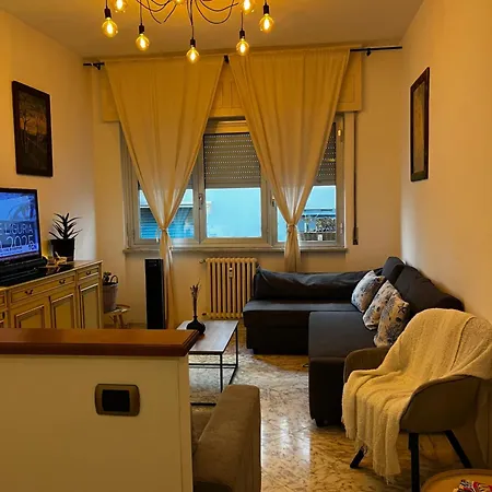 Bilocale Golf One Bedroom & Living With Sofa Bed Apartment